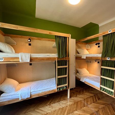 Cabbage Hostel Белград Екстер'єр фото