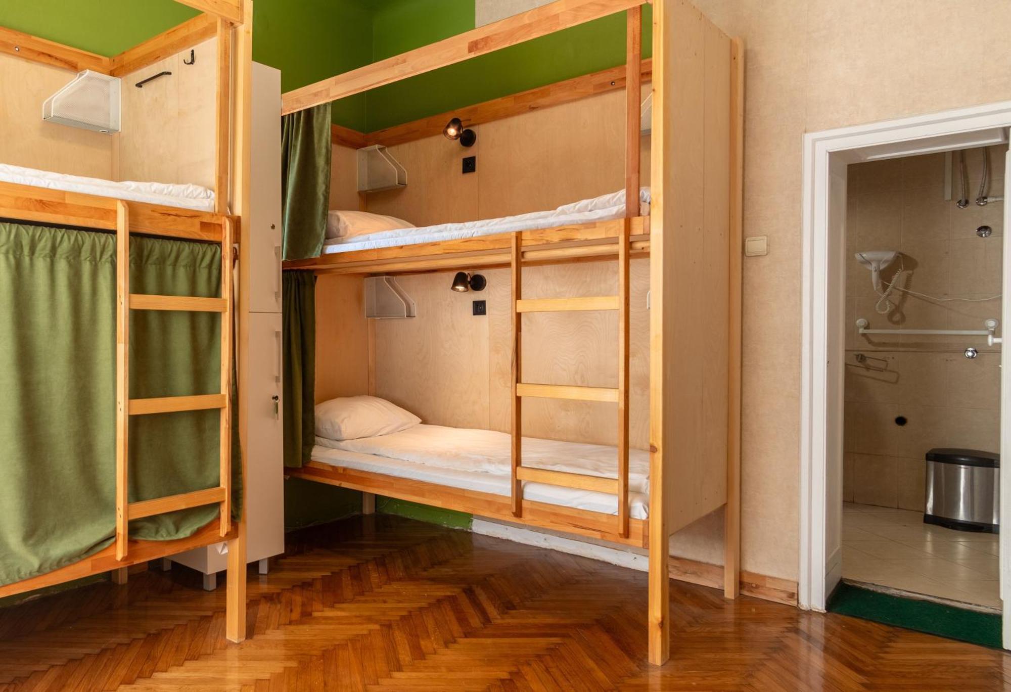 Cabbage Hostel Белград Екстер'єр фото