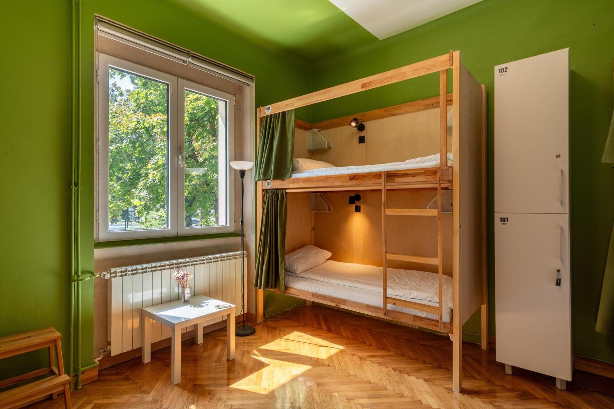Cabbage Hostel Белград Екстер'єр фото