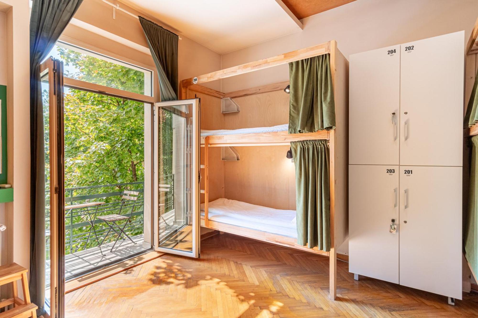 Cabbage Hostel Белград Екстер'єр фото