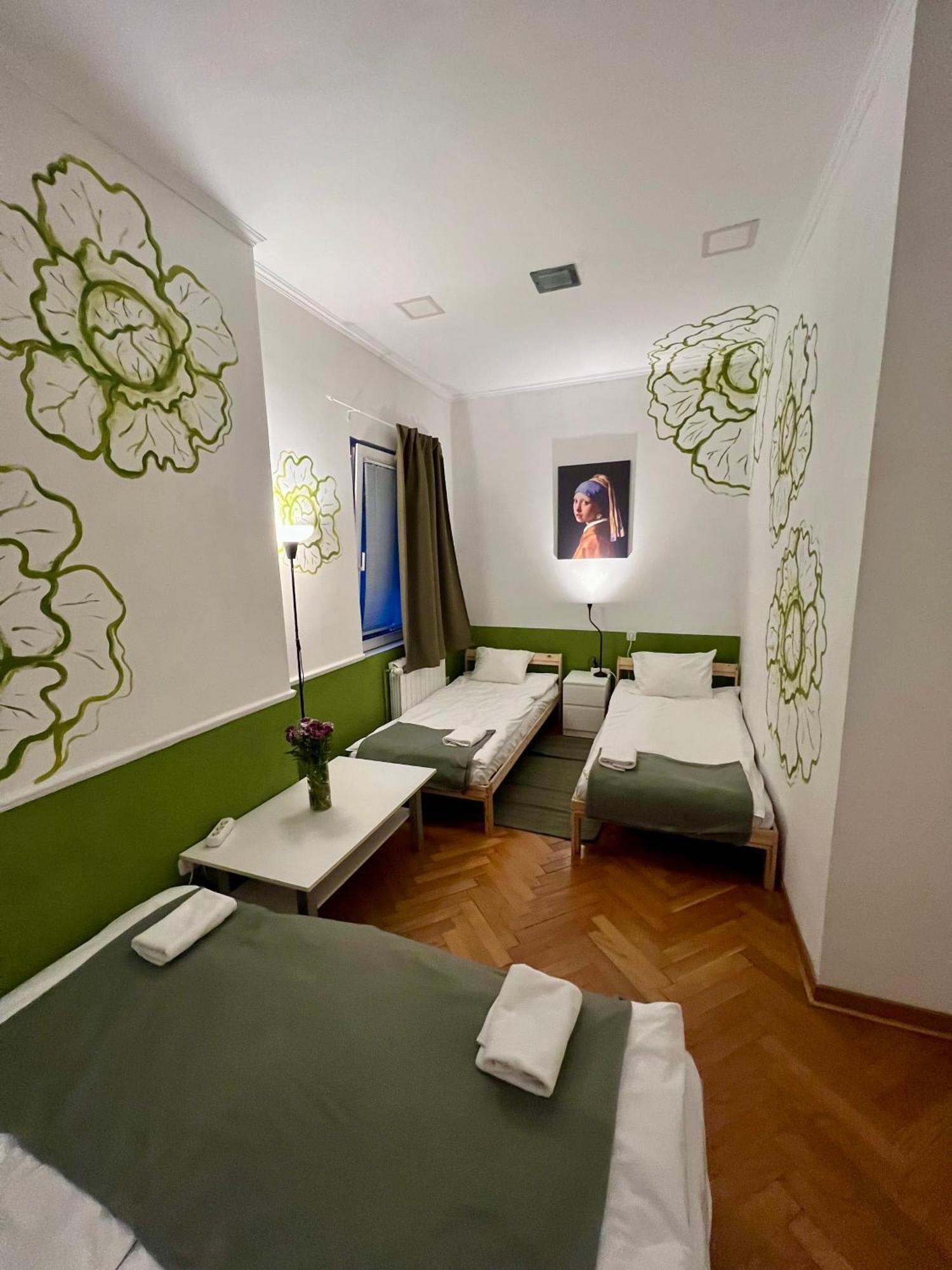 Cabbage Hostel Белград Екстер'єр фото