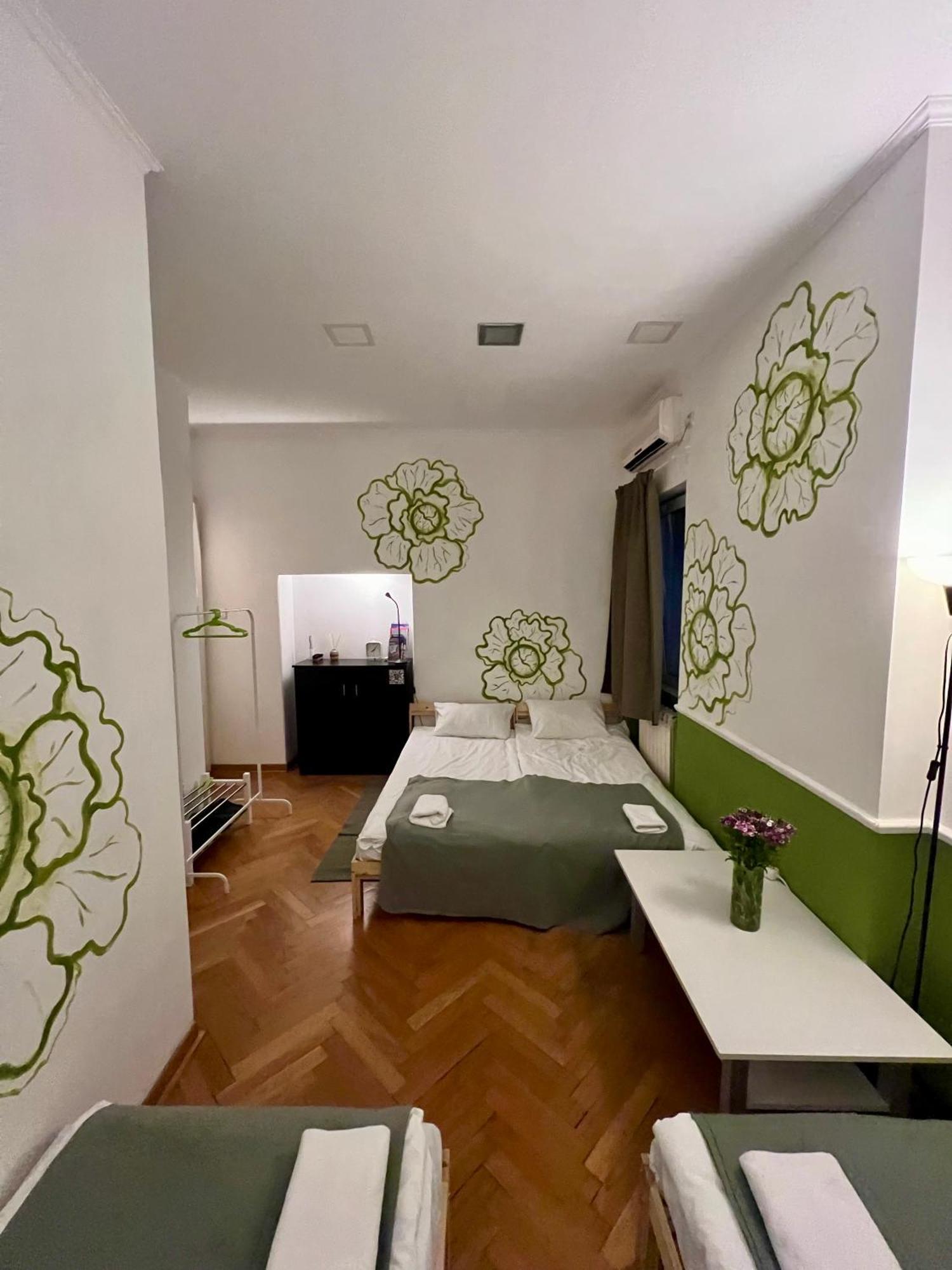 Cabbage Hostel Белград Екстер'єр фото