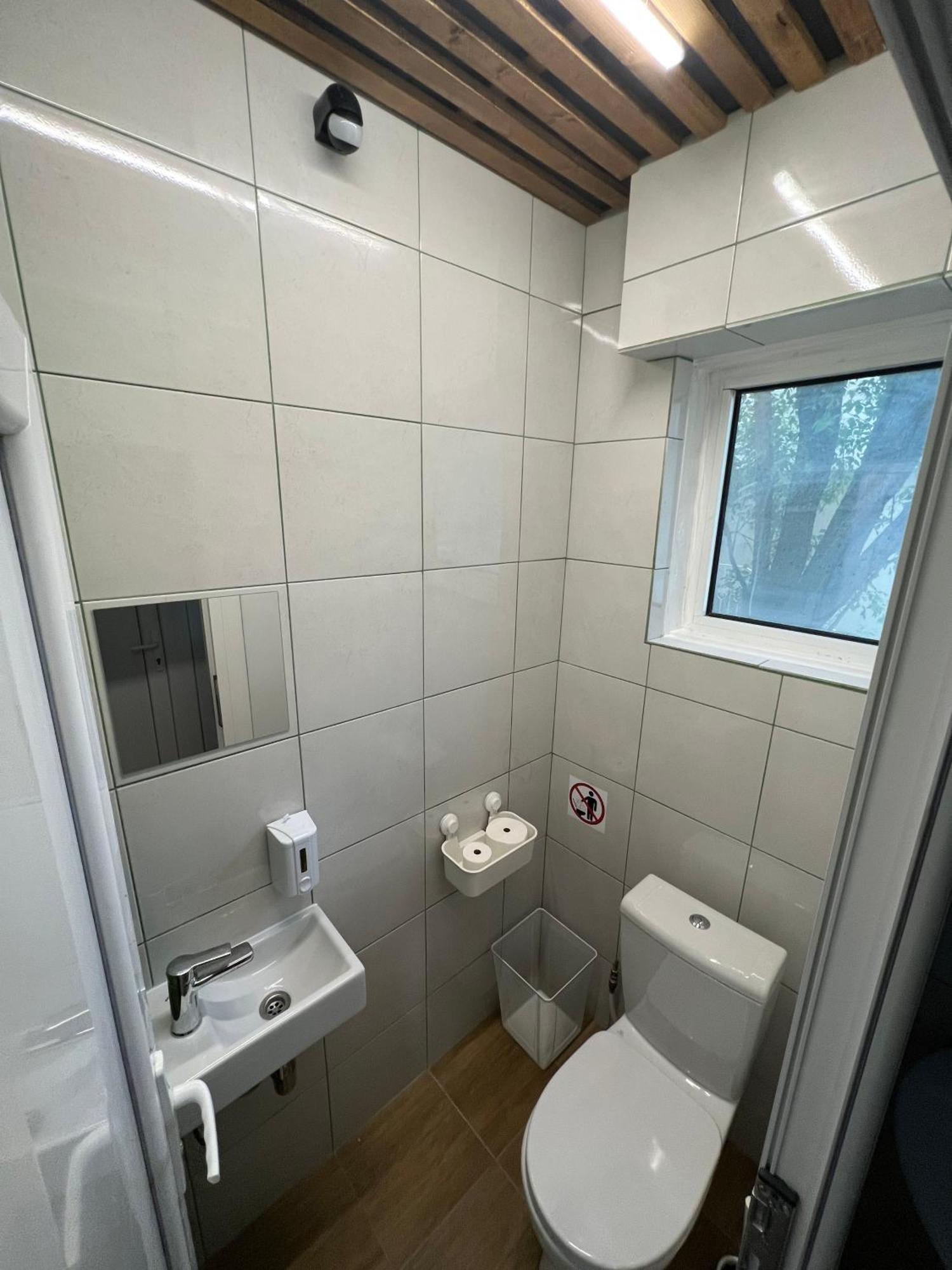 Cabbage Hostel Белград Екстер'єр фото