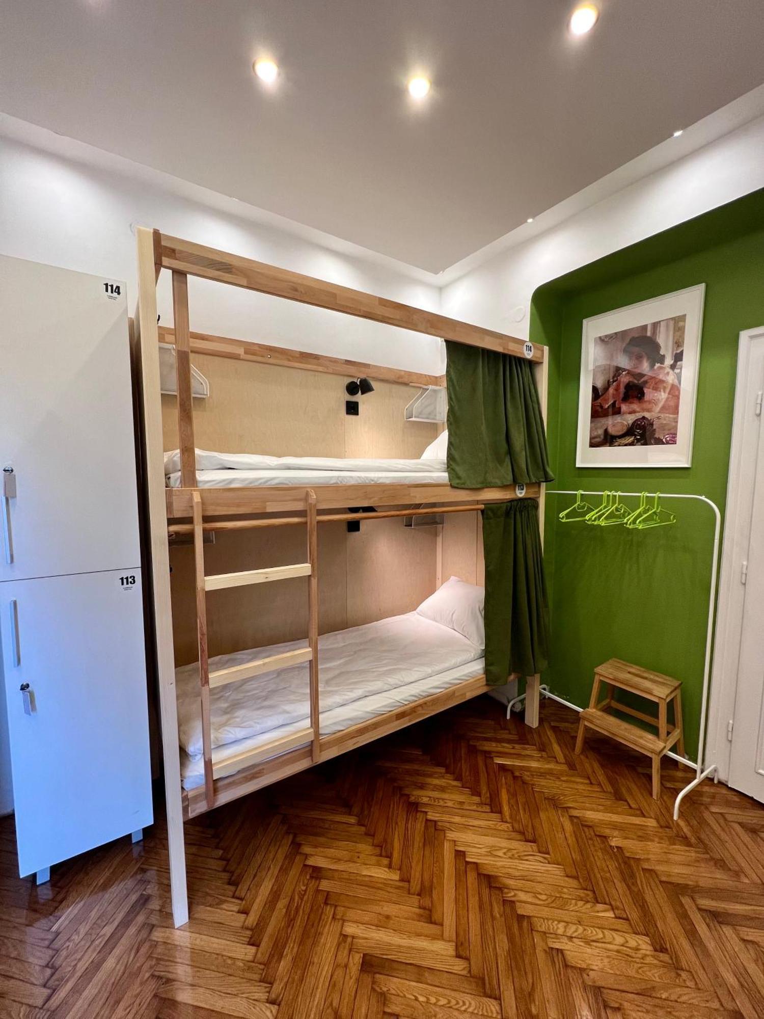 Cabbage Hostel Белград Екстер'єр фото