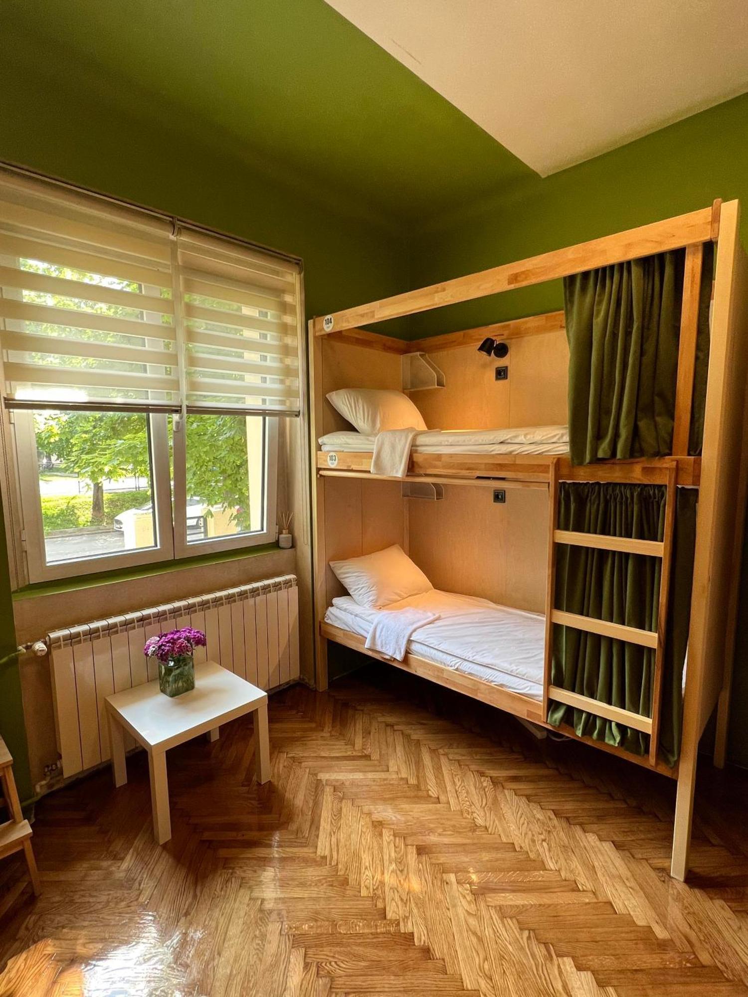 Cabbage Hostel Белград Екстер'єр фото
