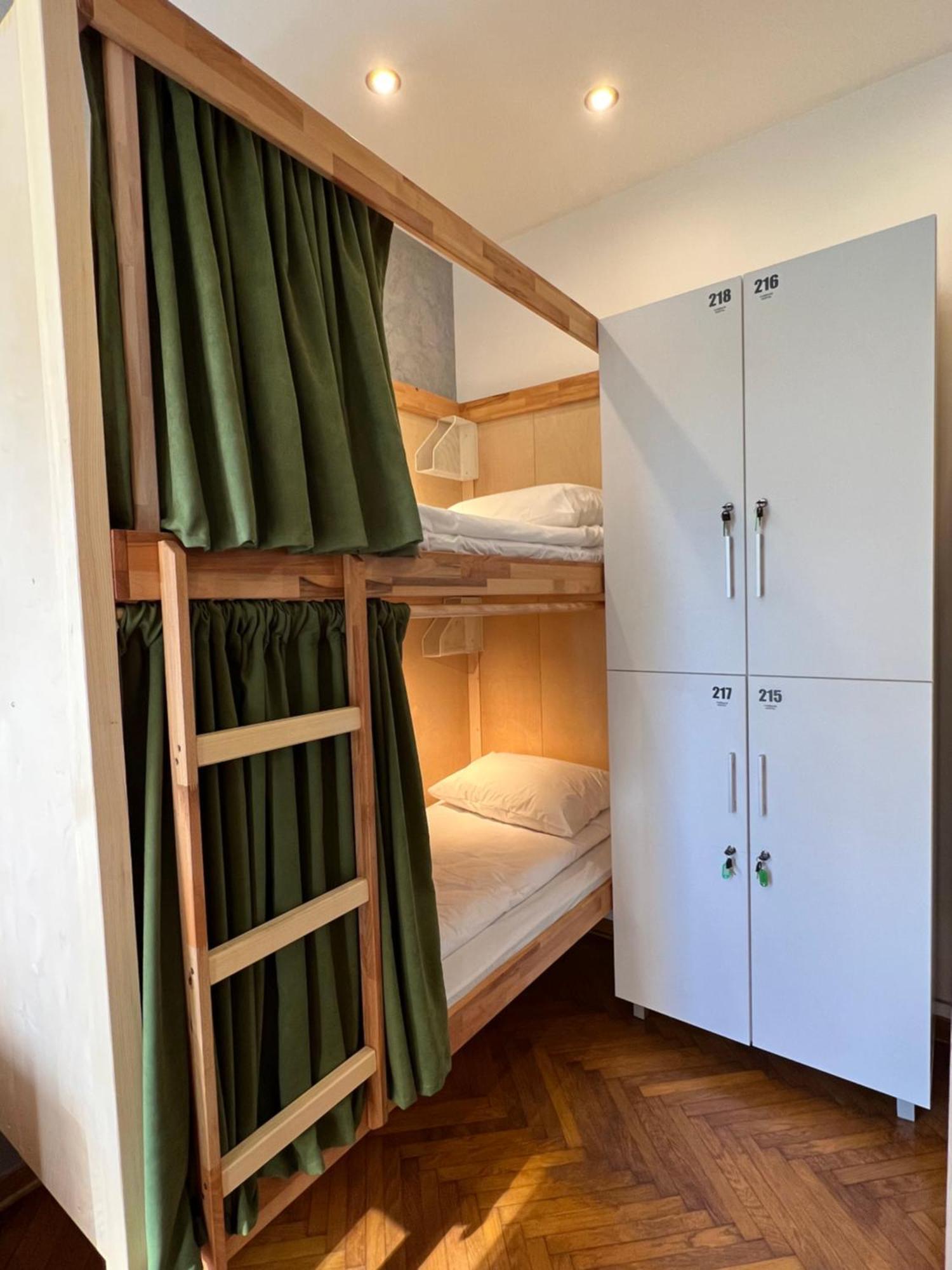 Cabbage Hostel Белград Екстер'єр фото